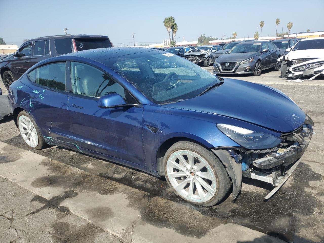 TESLA MODEL 3