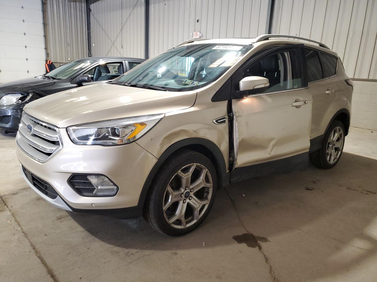 FORD ESCAPE TITANIUM