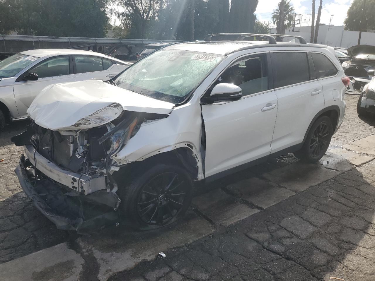 TOYOTA HIGHLANDER SE