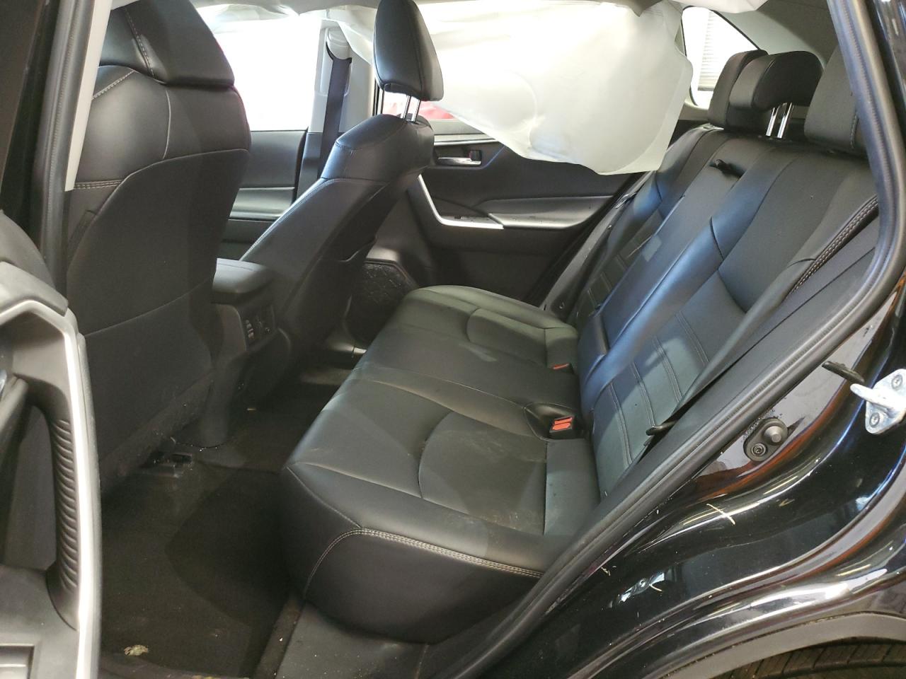 TOYOTA RAV4 XLE PREMIUM