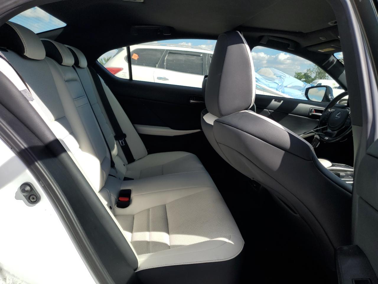 LEXUS IS 350 F SPORT