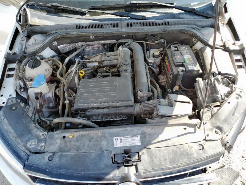 2018 VOLKSWAGEN JETTA SE 3VWDB7AJ4JM260599