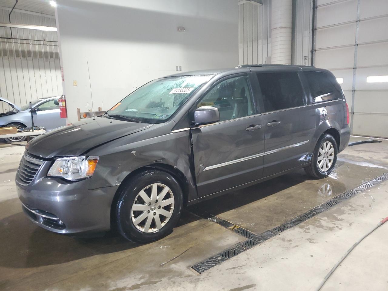 CHRYSLER TOWN & COUNTRY TOURING