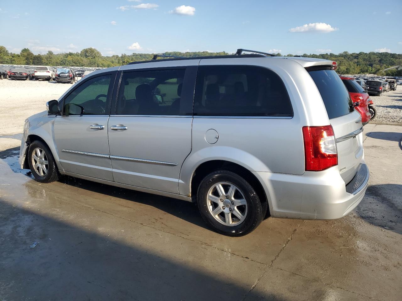 CHRYSLER TOWN & COUNTRY TOURING