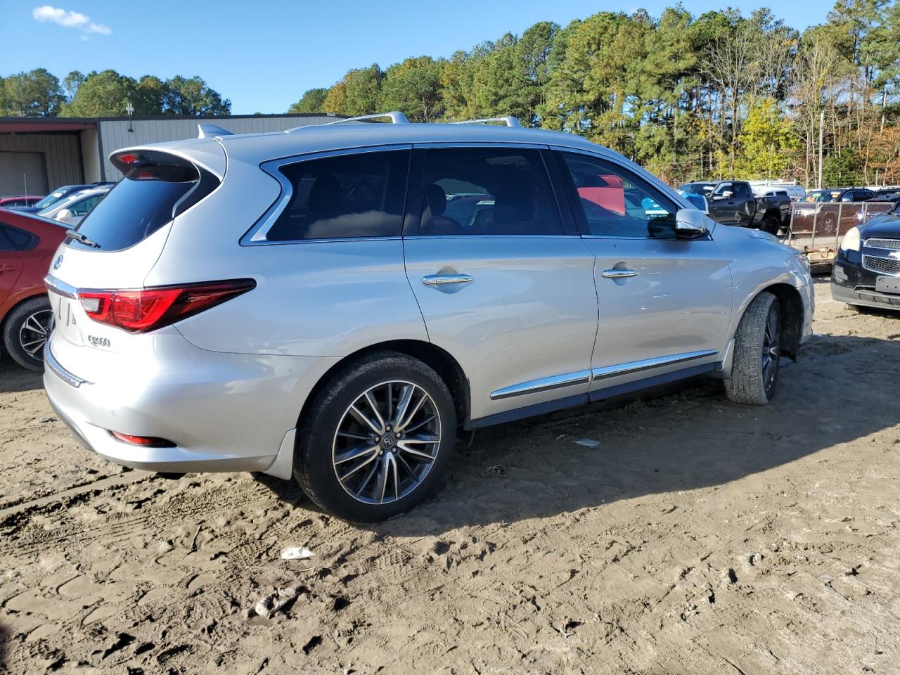 INFINITI QX60 LUXE