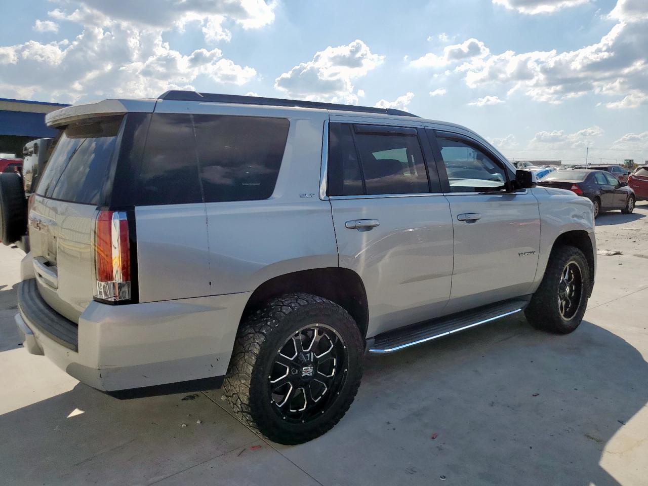 GMC YUKON SLT