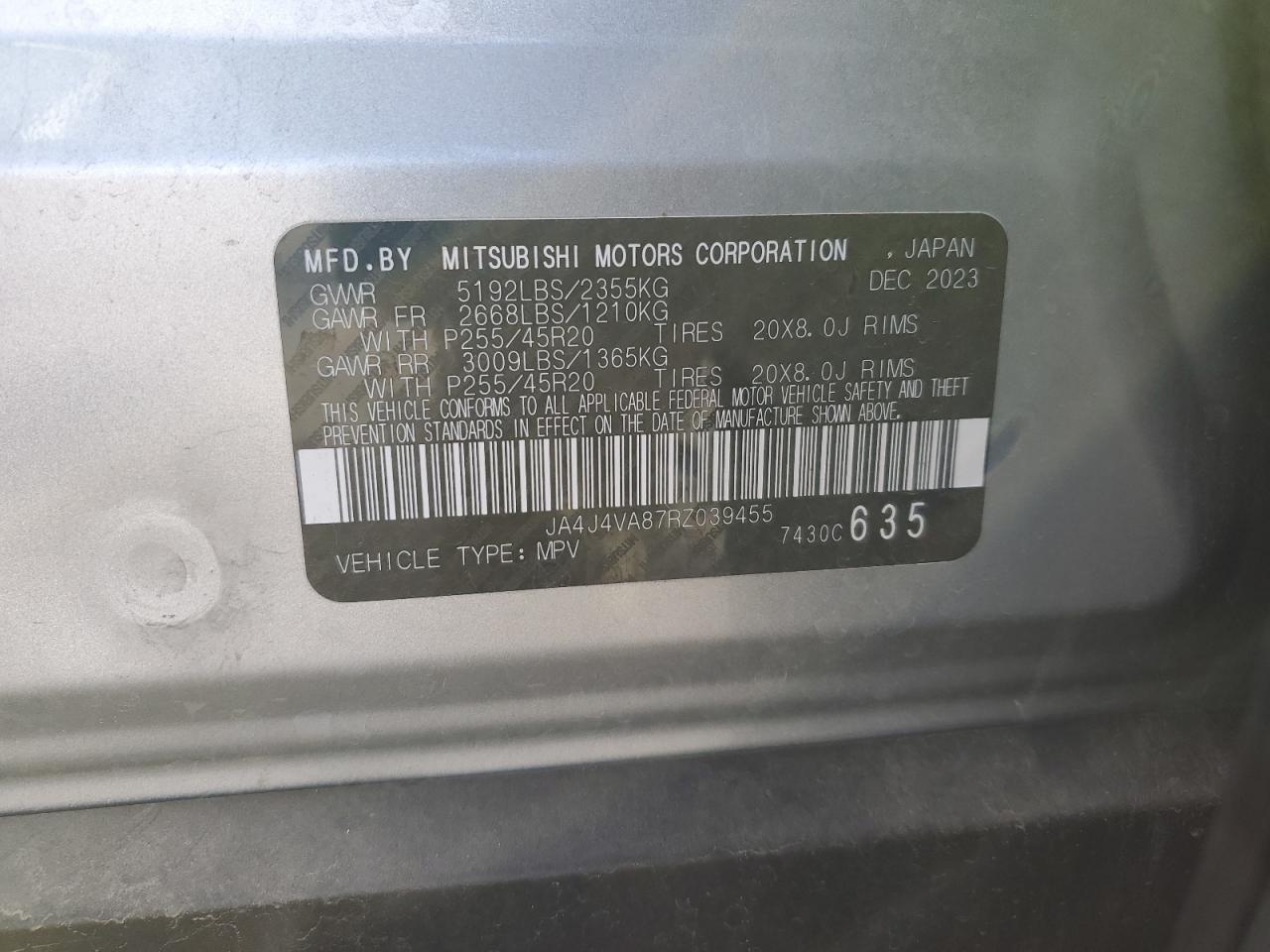 MITSUBISHI OUTLANDER SE