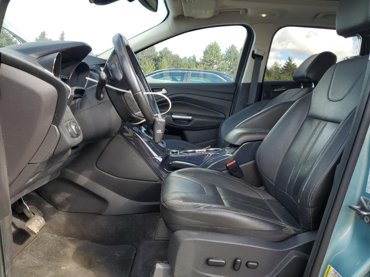 FORD ESCAPE TITANIUM