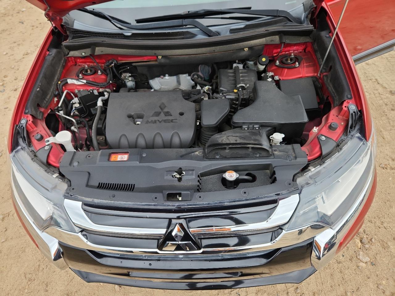 MITSUBISHI OUTLANDER SE