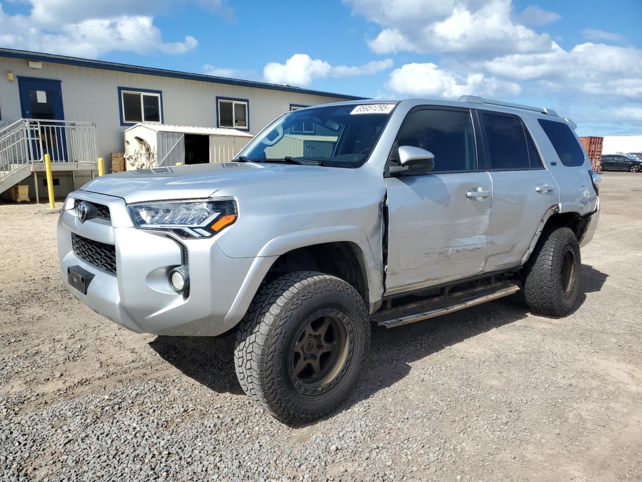 TOYOTA 4RUNNER SR5/SR5 PREMIUM