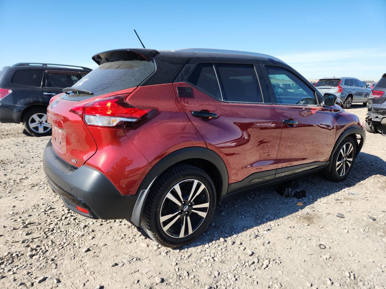 NISSAN KICKS S