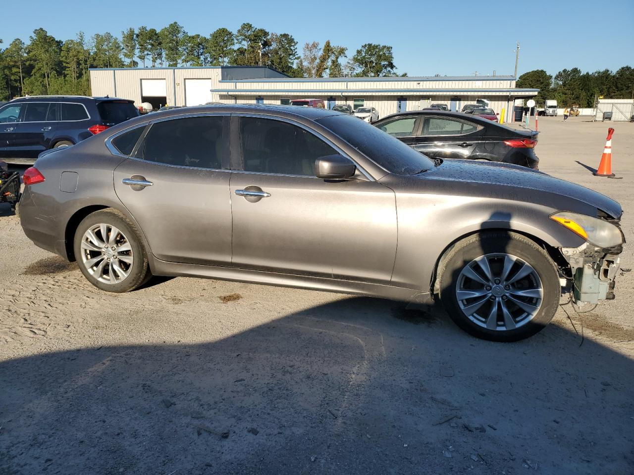 INFINITI M37