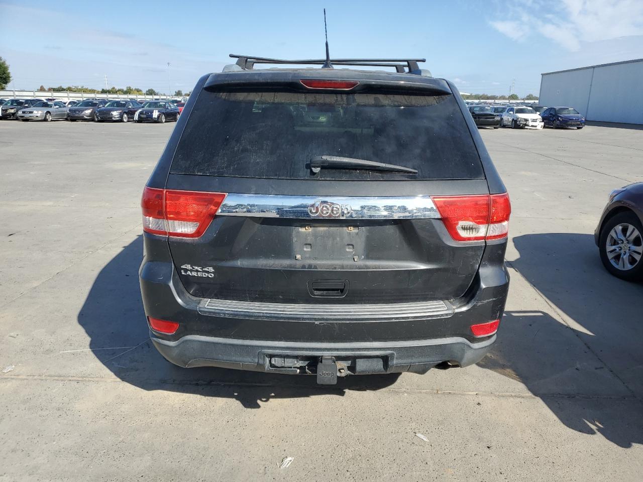 JEEP GRAND CHEROKEE LAREDO