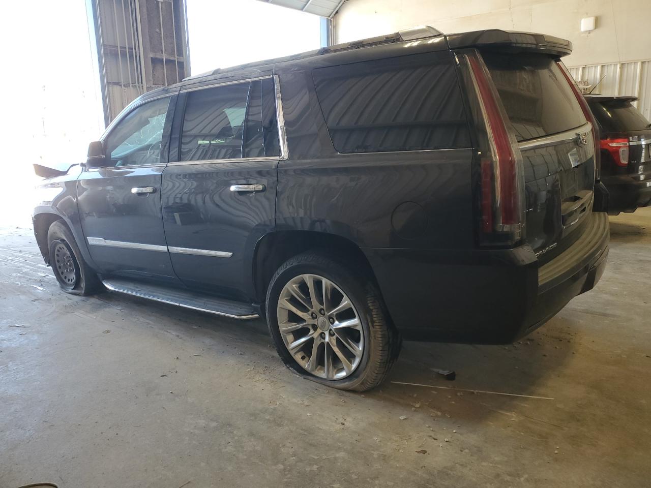 CADILLAC ESCALADE PREMIUM LUXURY