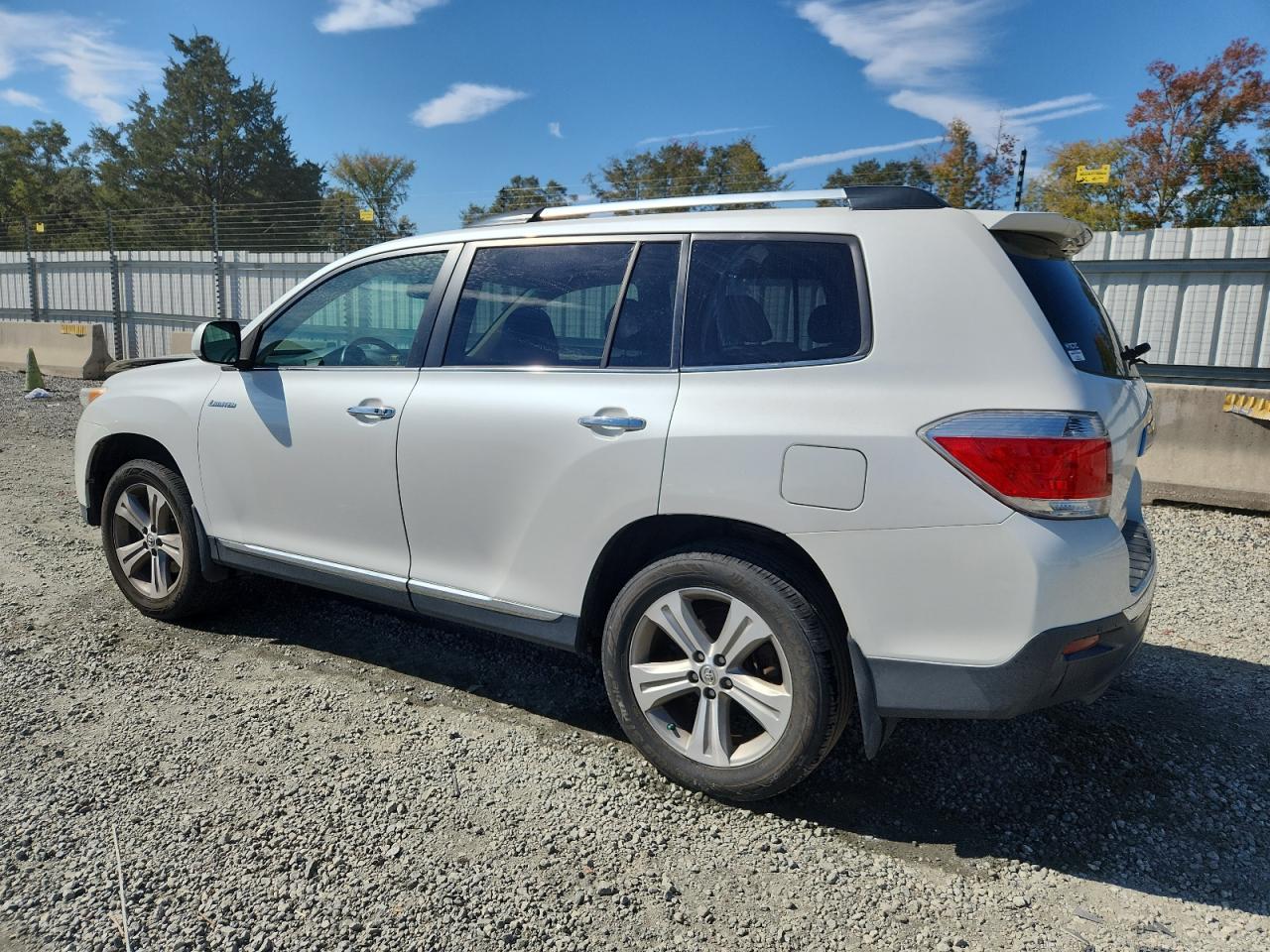 TOYOTA HIGHLANDER LIMITED