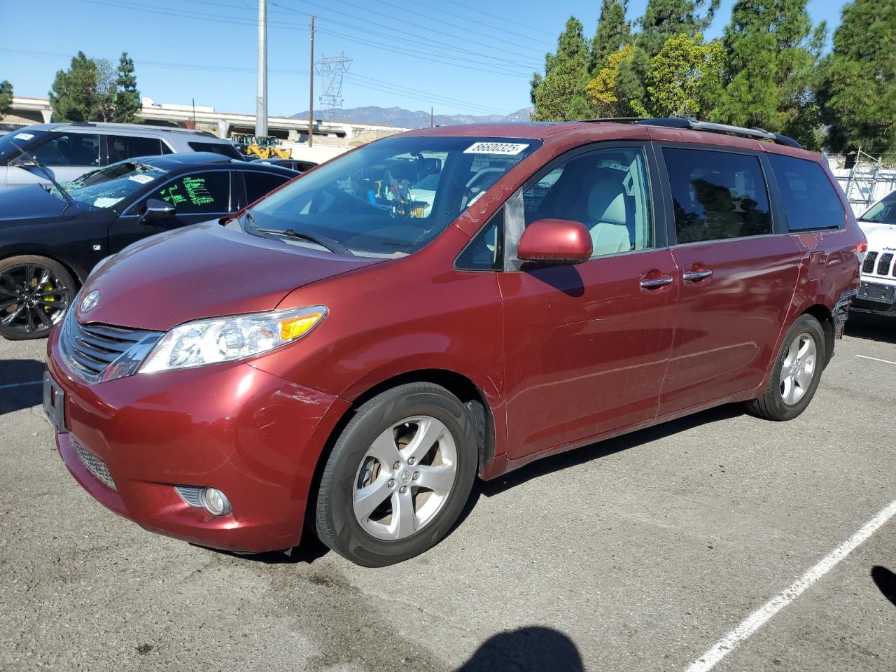 TOYOTA SIENNA XLE