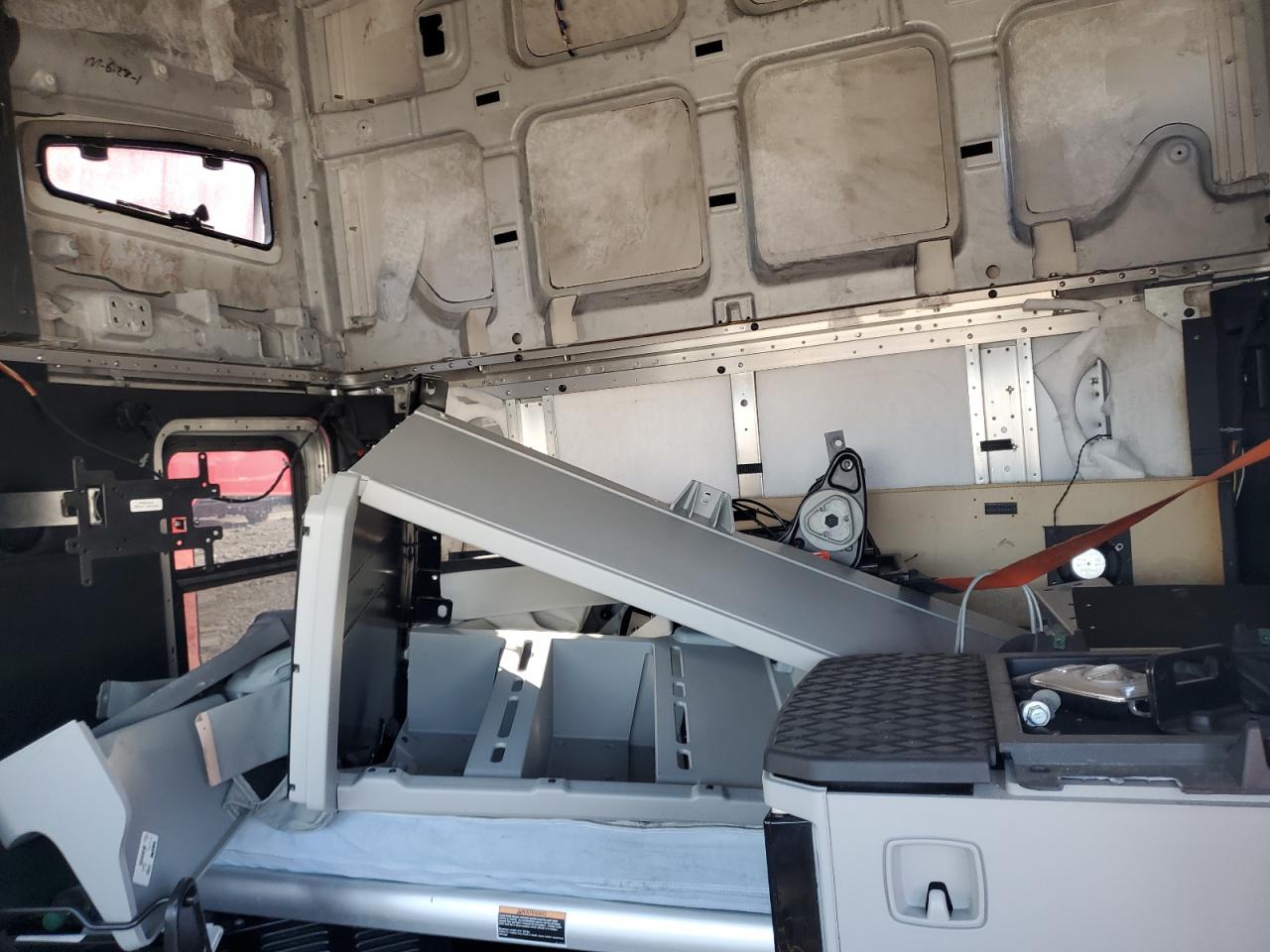 Lot #3268270033 2022 KENWORTH T680