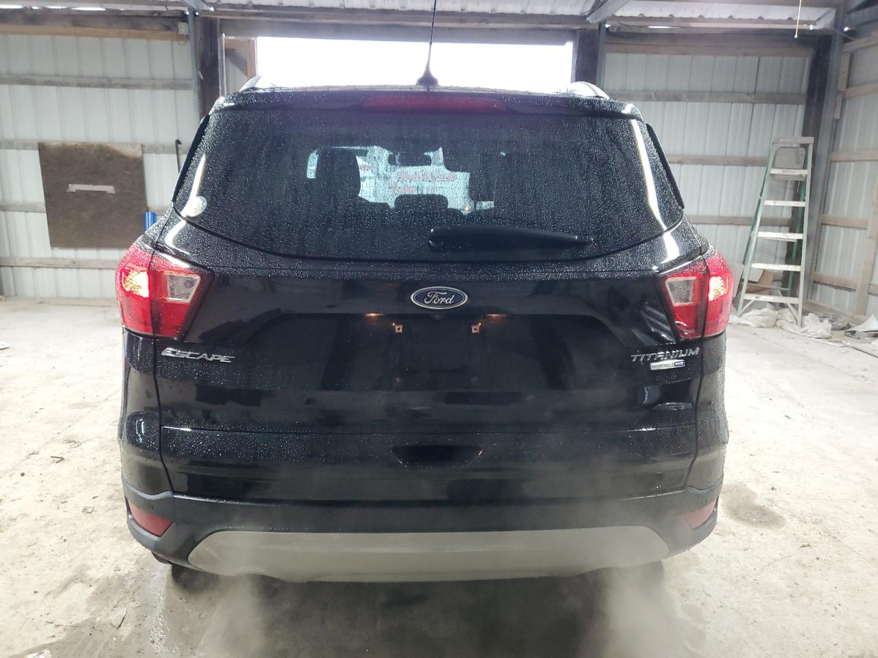 FORD ESCAPE TITANIUM