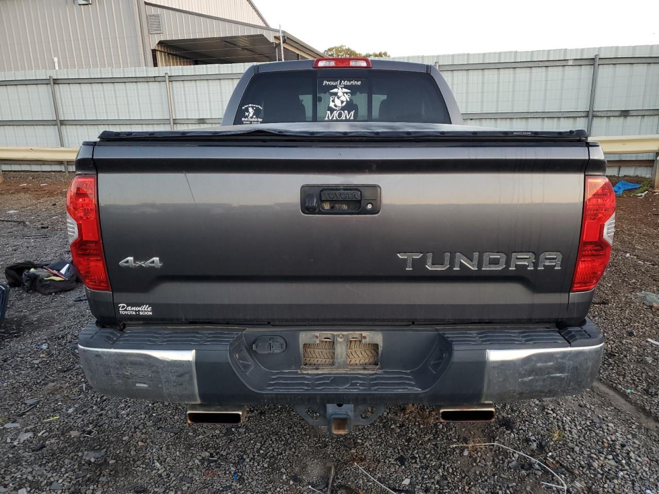 TOYOTA TUNDRA DOUBLE CAB SR