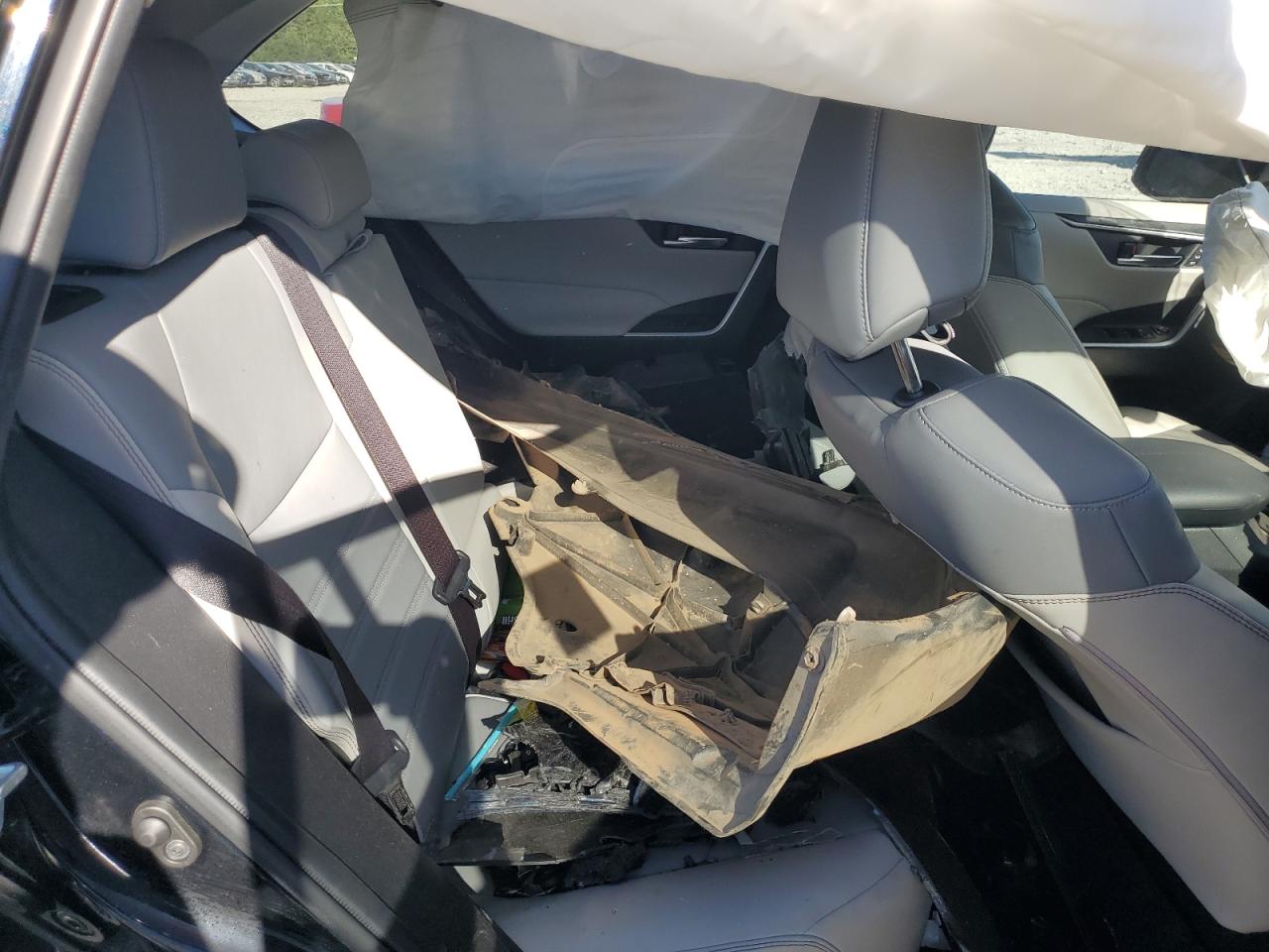 TOYOTA RAV4 XLE PREMIUM