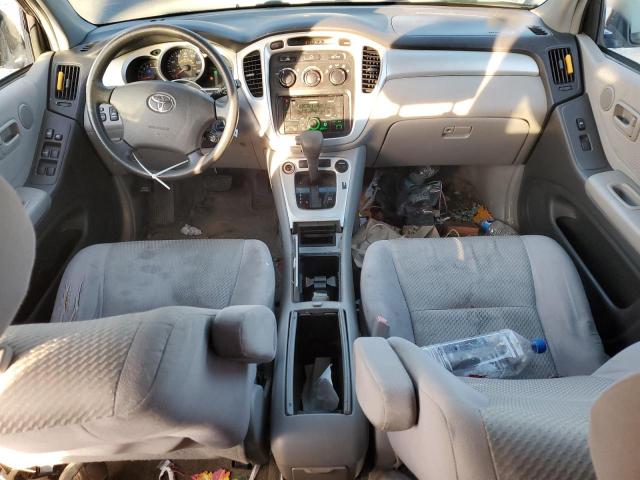 2004 TOYOTA HIGHLANDER #3309279620