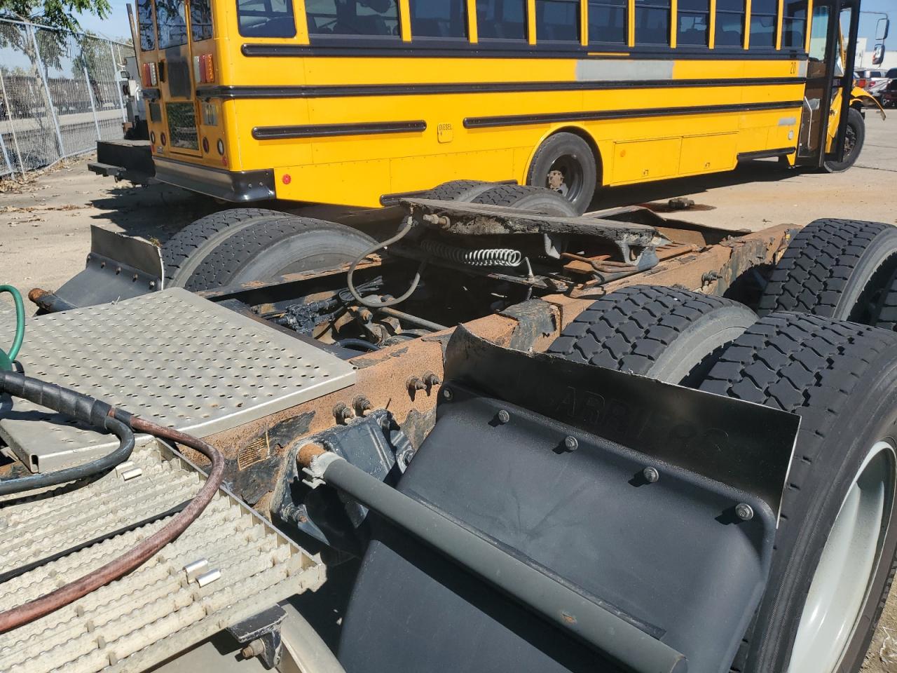 Lot #3263732731 2014 PETERBILT 579