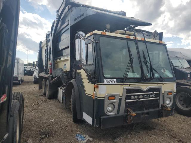 Global Auto Auctions: 2011 MACK 600 LEU600