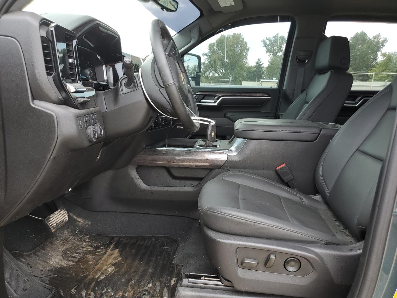 CHEVROLET SILVERADO K3500 LTZ