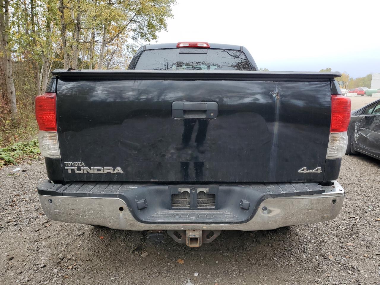 TOYOTA TUNDRA DOUBLE CAB SR5
