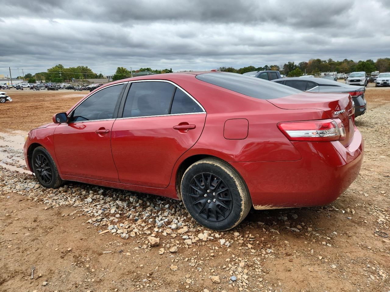 TOYOTA CAMRY BASE