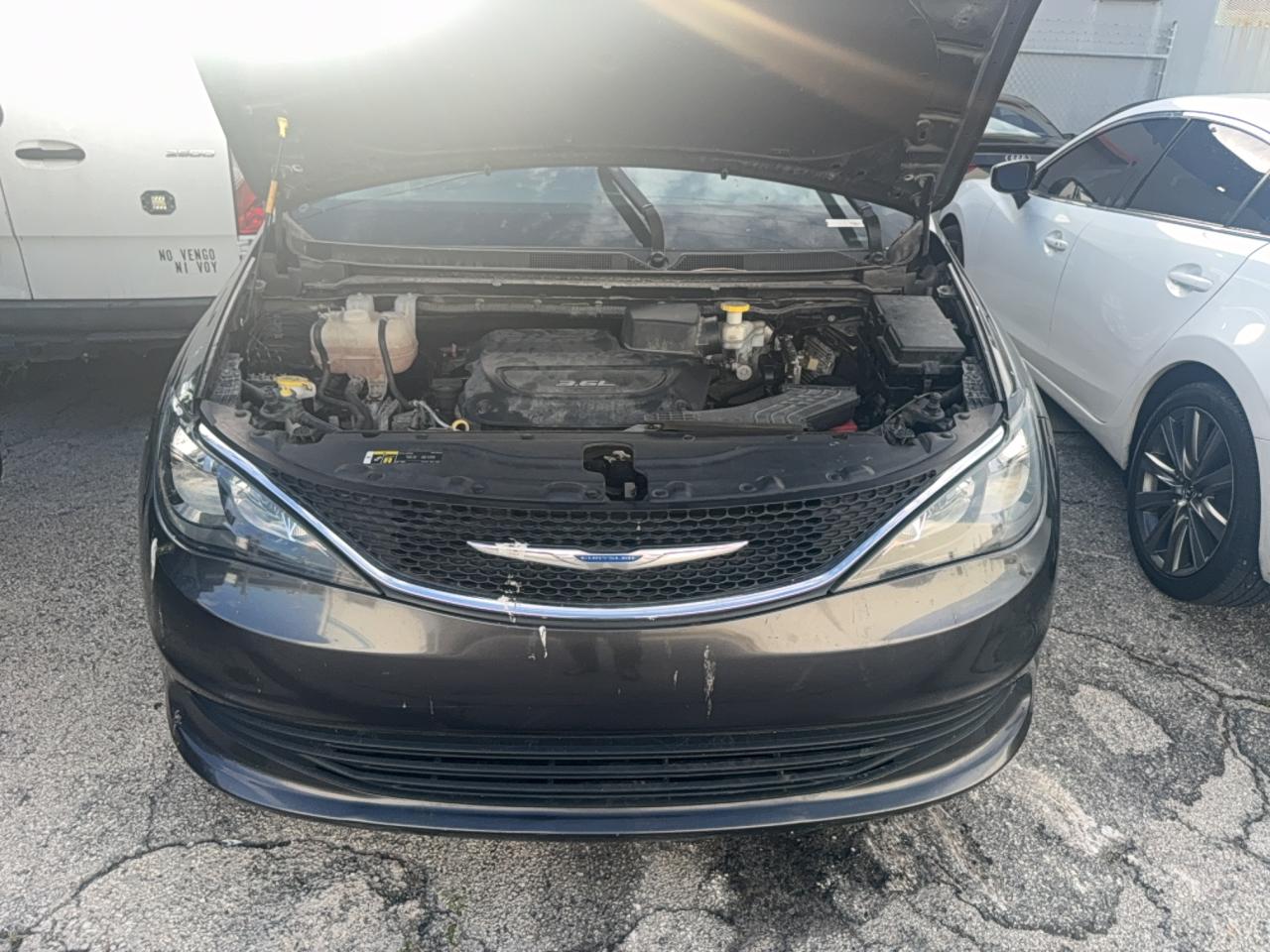 CHRYSLER PACIFICA LX