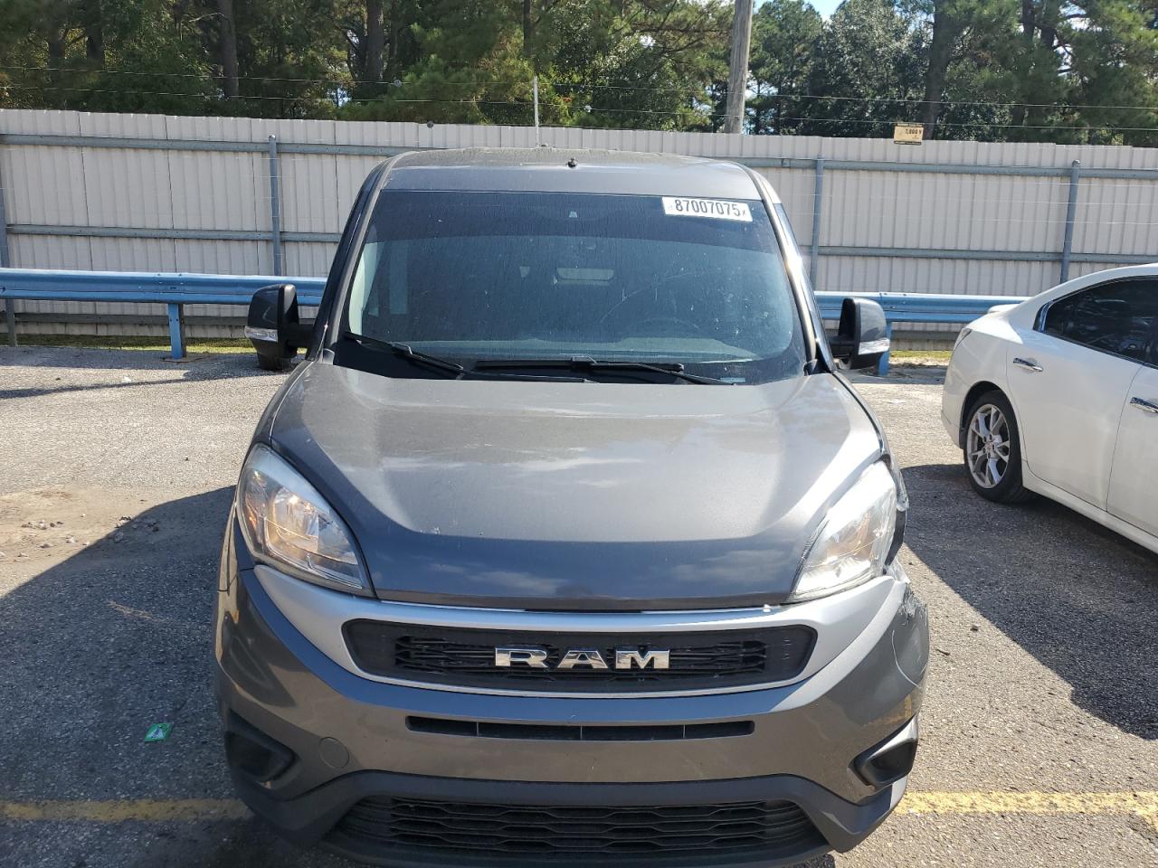 RAM PROMASTER SLT