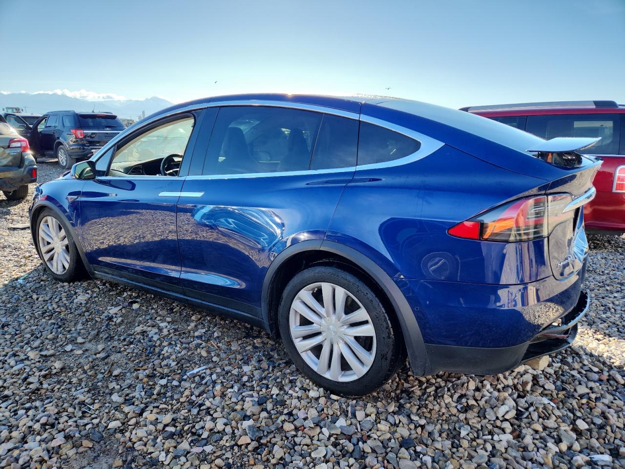 TESLA MODEL X