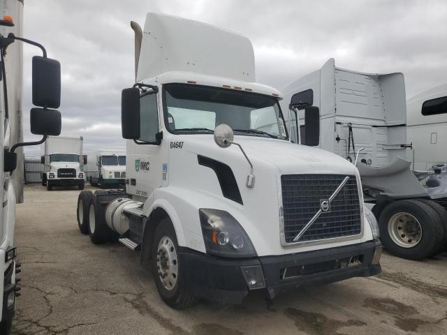 Global Auto Auctions: 2012 VOLVO VNL