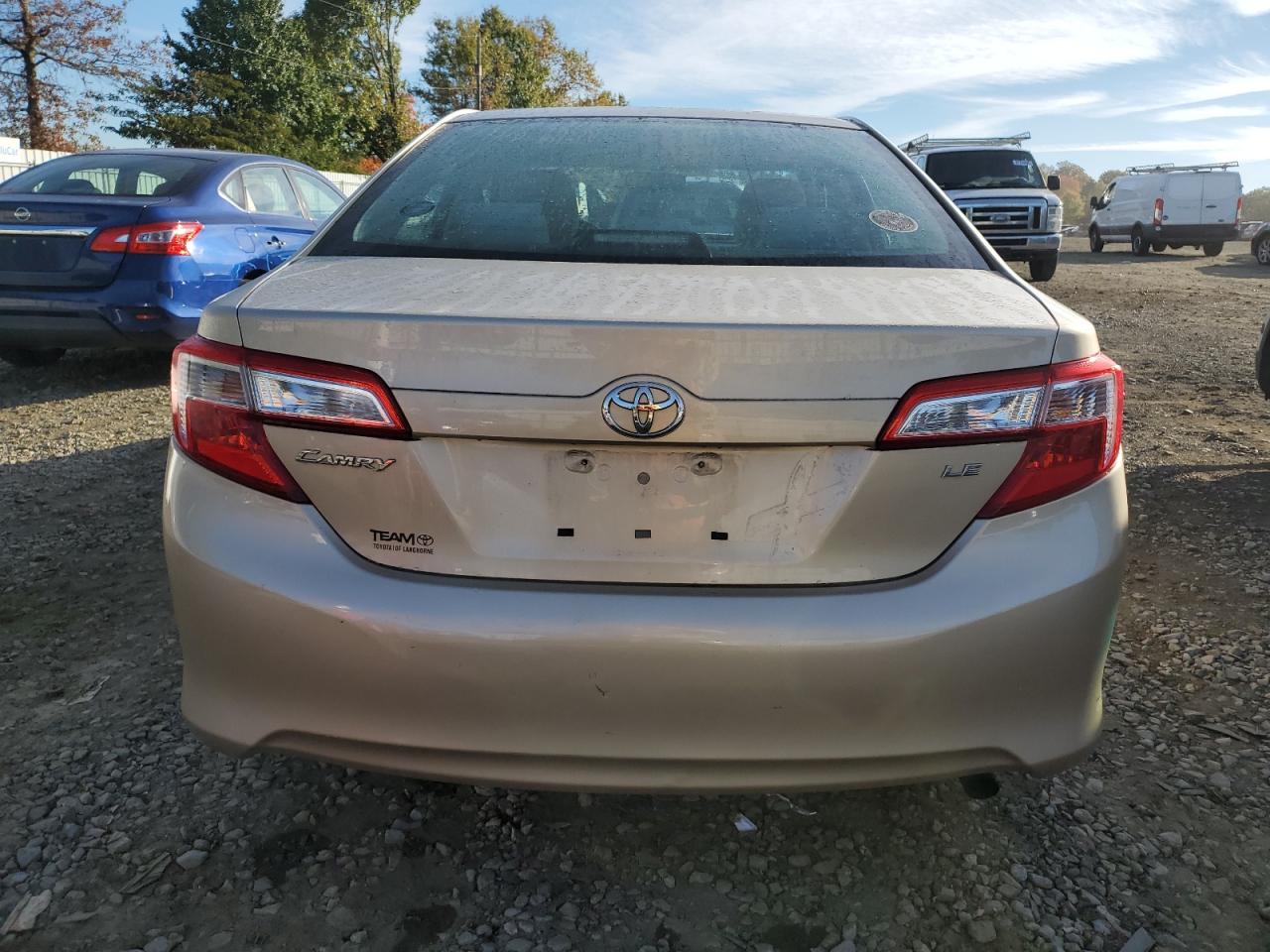 TOYOTA CAMRY BASE