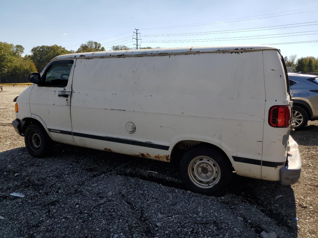 Lot #3286659301 2000 DODGE RAM VAN 15
