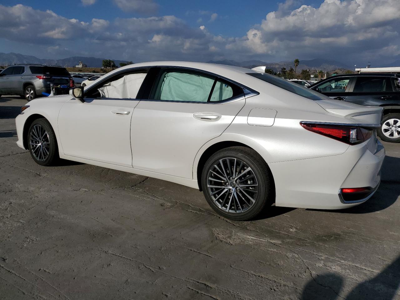 LEXUS ES 300H BASE