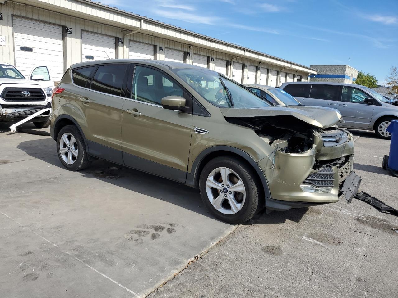 FORD ESCAPE SE