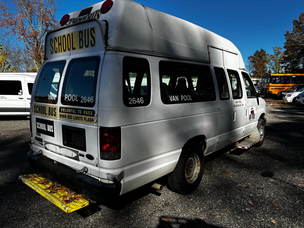 FORD ECONOLINE E250 VAN