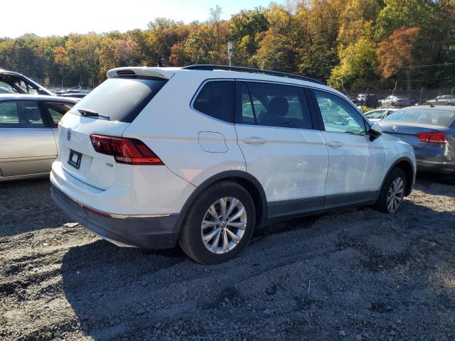 2018 VOLKSWAGEN TIGUAN SE 3VV3B7AX0JM046195