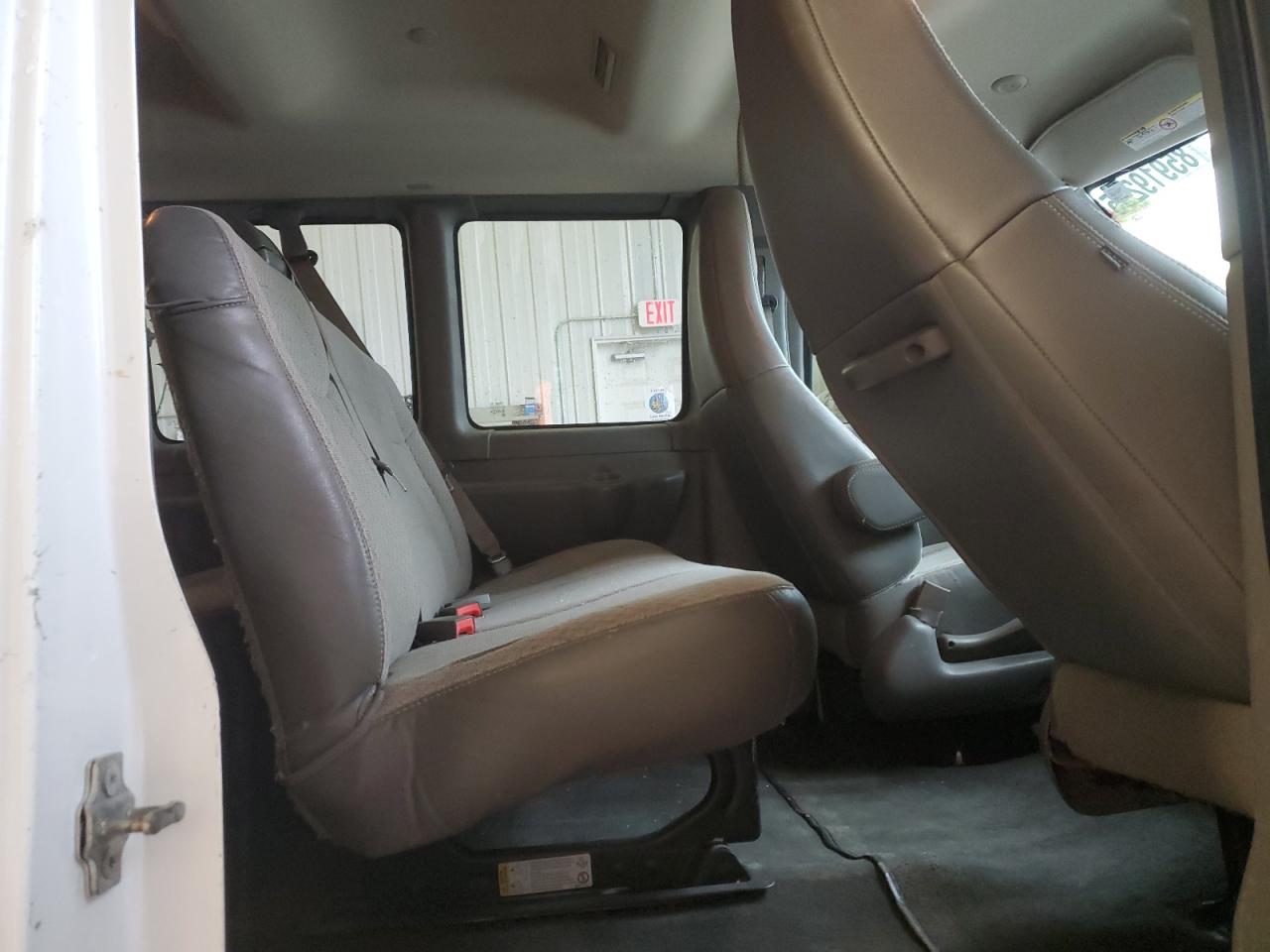 CHEVROLET EXPRESS LT