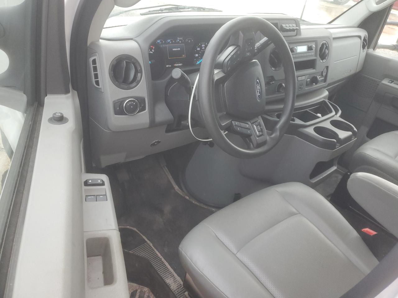 FORD ECONOLINE E350 SUPER DUTY CUTAWAY VAN