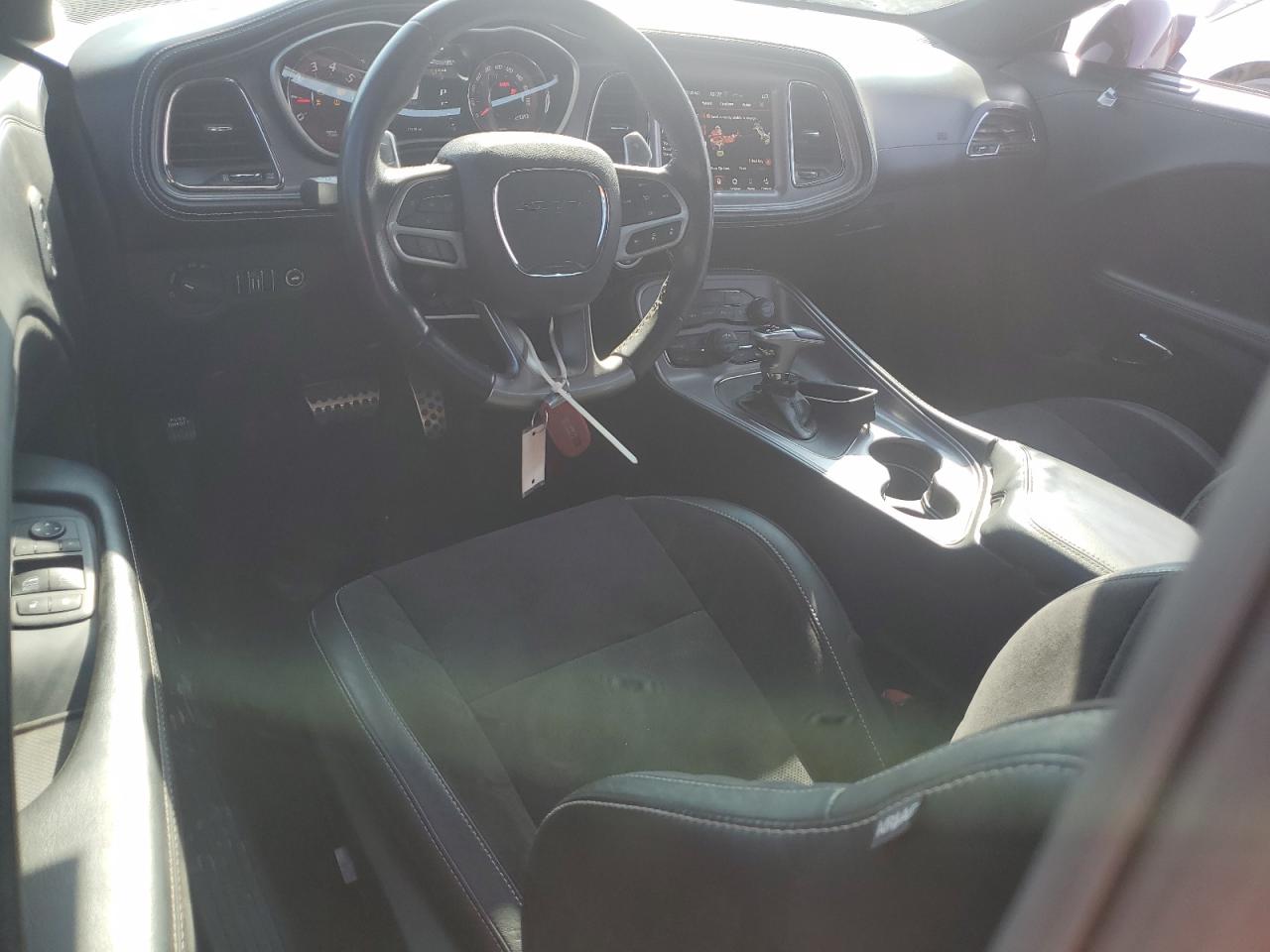 DODGE CHALLENGER SRT HELLCAT