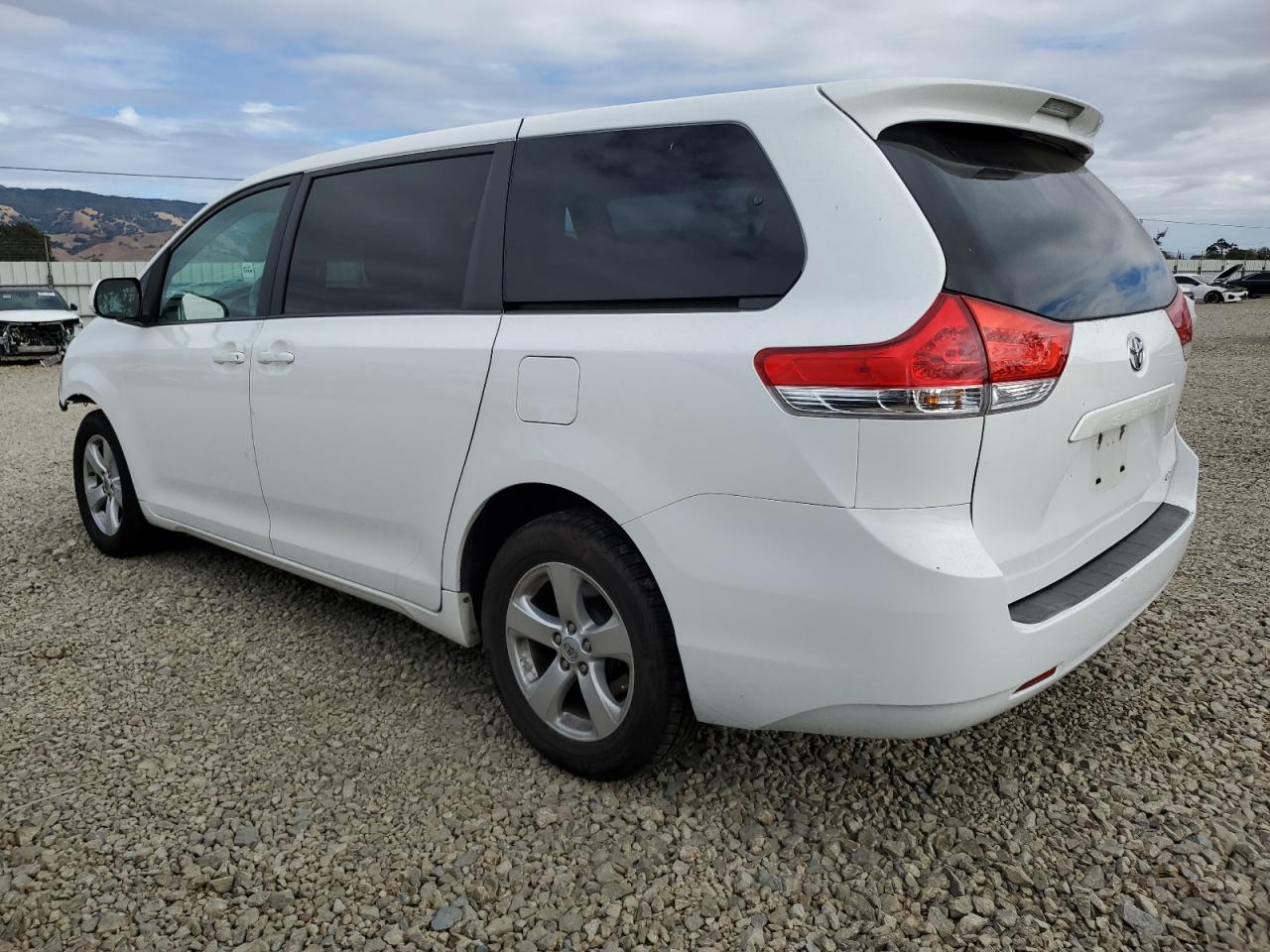 TOYOTA SIENNA BASE