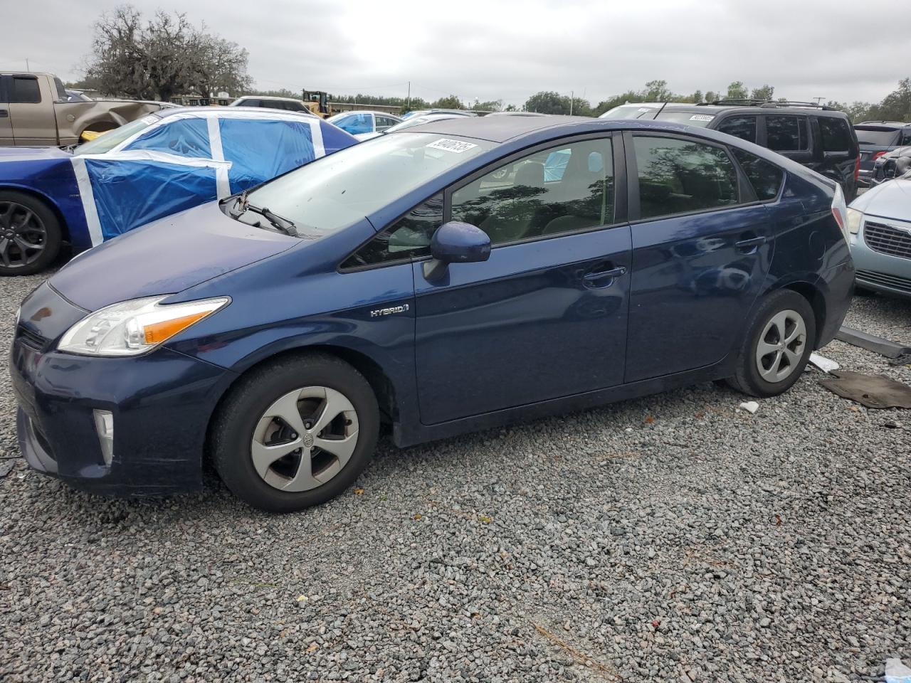 TOYOTA PRIUS
