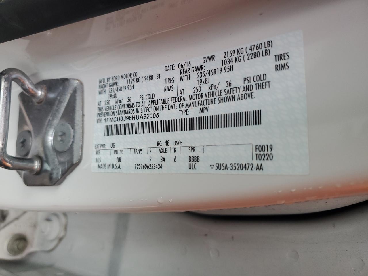 FORD ESCAPE TITANIUM