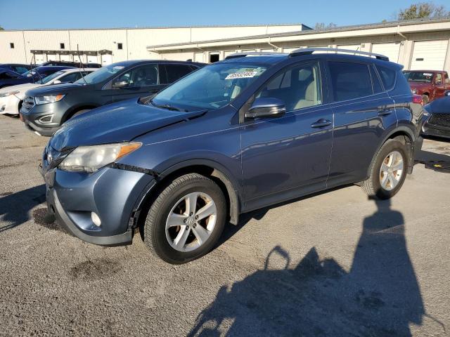 2014 TOYOTA RAV4 XLE - JTMRFREV8ED050644