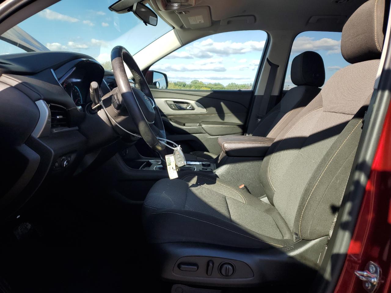 CHEVROLET TRAVERSE LT