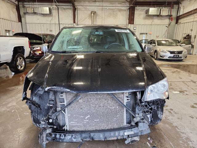 2016 CHRYSLER TOWN & COU - 2C4RC1CG3GR113356