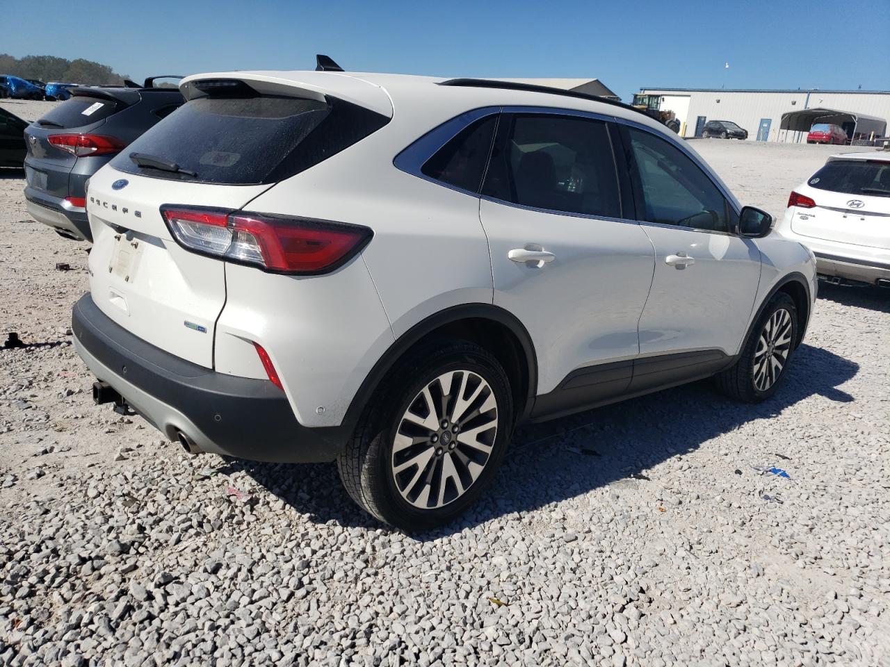 FORD ESCAPE TITANIUM